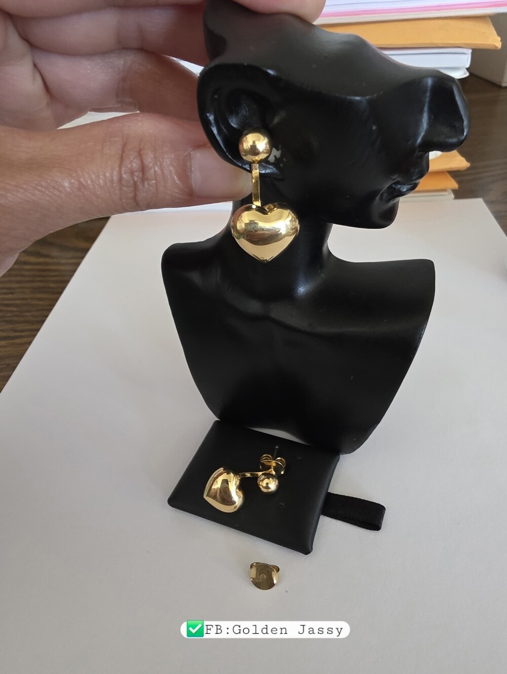18K Gold Ball Heart Stud Earring
